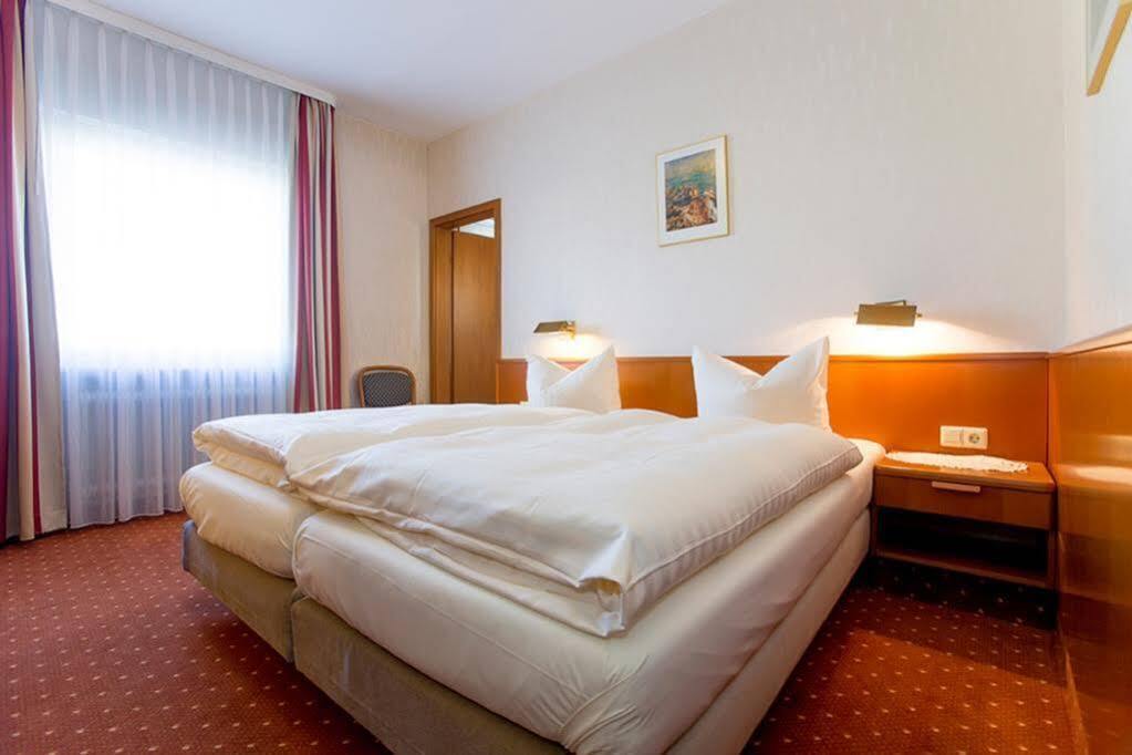 Hotel Wegener Mannheim Bagian luar foto